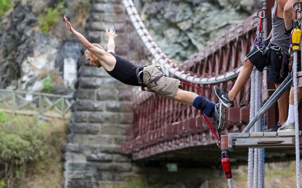 Bungee-jumping-on-Kawarau-Bridge-near-Queenstown